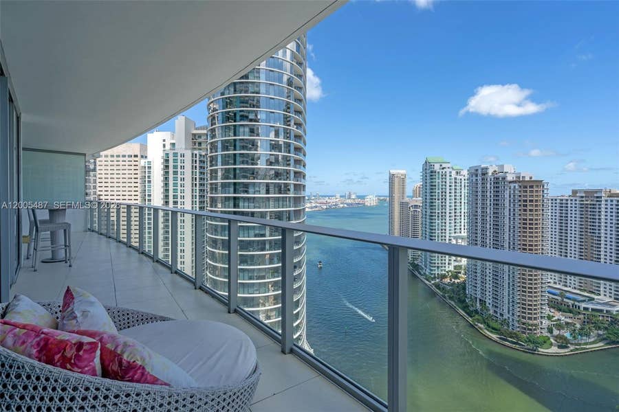 Property photo for 200 Biscayne Boulevard Way, #3407, Miami, FL