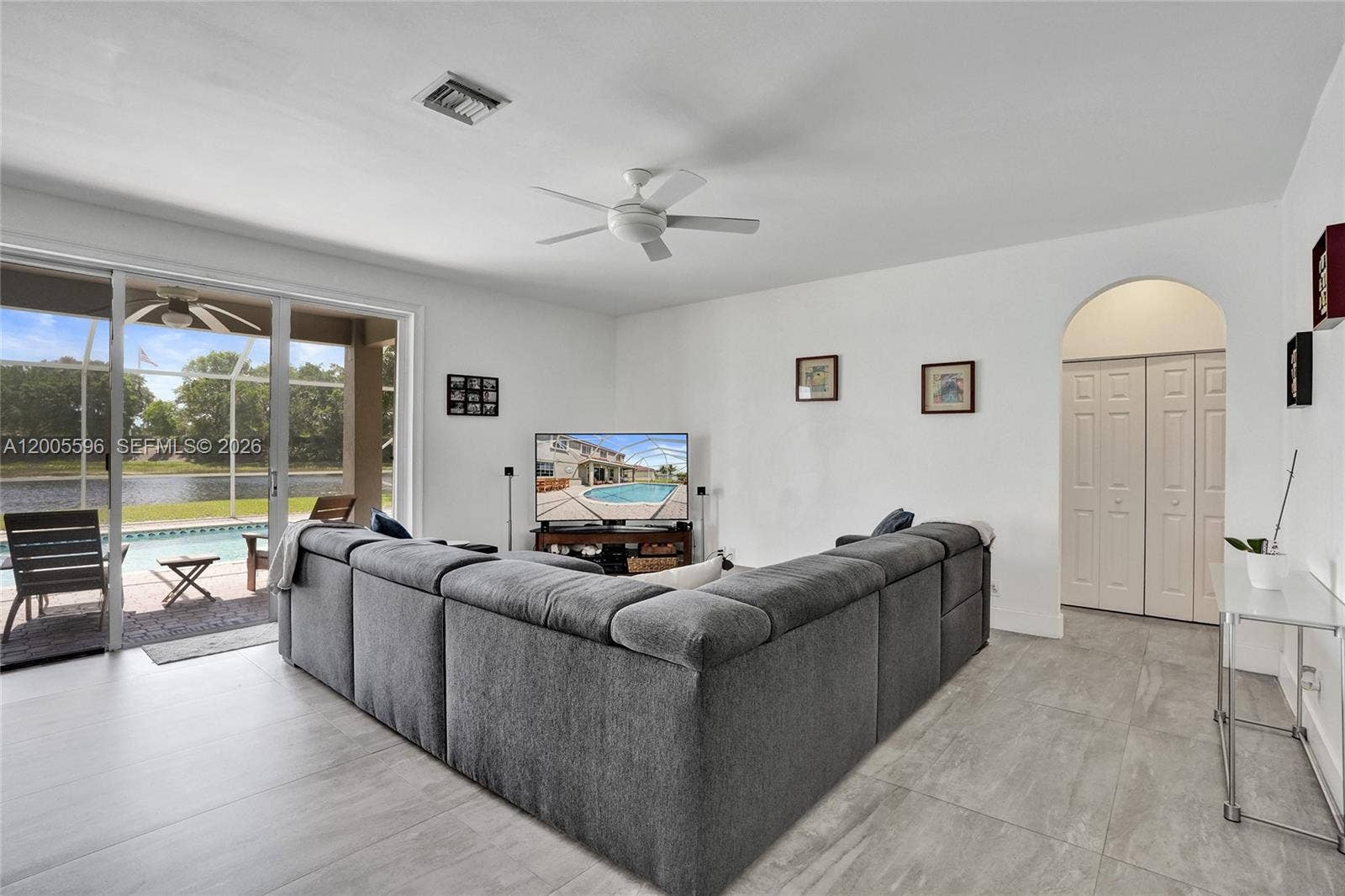 4281 Laurel Ridge Circle, Weston, FL 33331 Photo 21