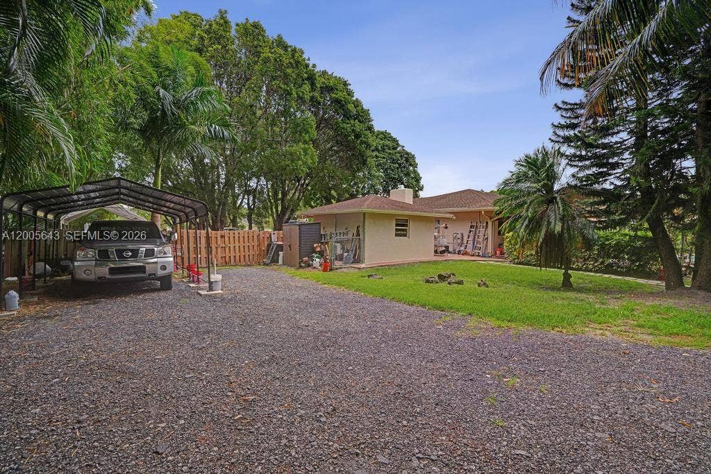 4981 SW 186th Avenue, Southwest Ranches, FL 33332 rear parking