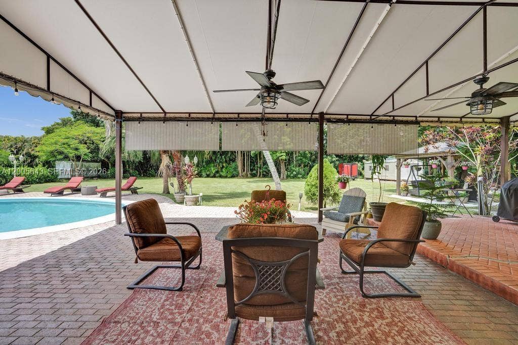 4981 SW 186th Avenue, Southwest Ranches, FL 33332 Ceiling fans, lighting, misters and set up for exterior speakers