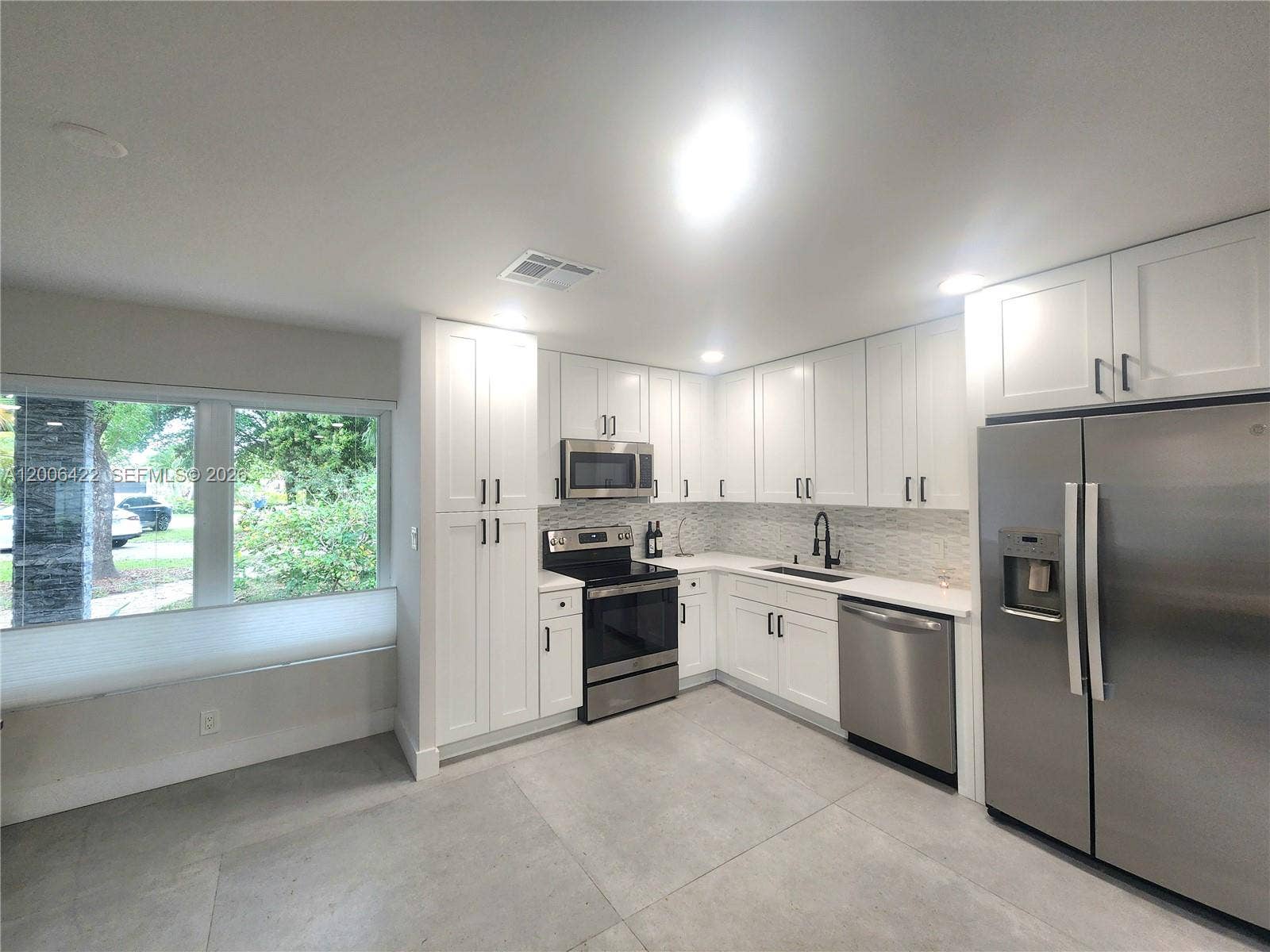 141 NE 30th Street, Wilton Manors, FL 33334 Photo 4