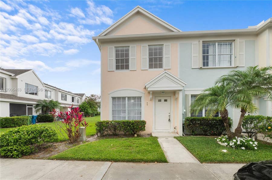 Property photo for 40 Simonton Circle, #40, Weston, FL