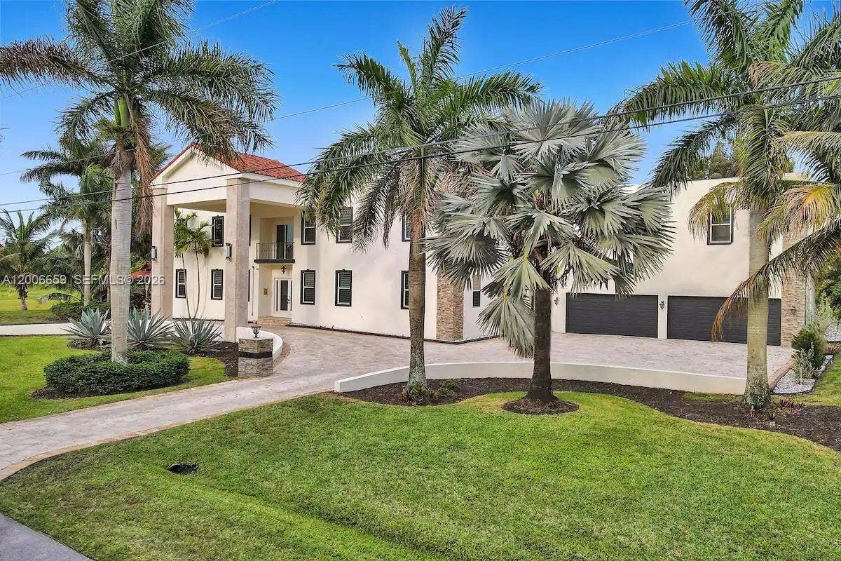 1430 NW 114th Avenue, Plantation, FL 33323 Photo 9