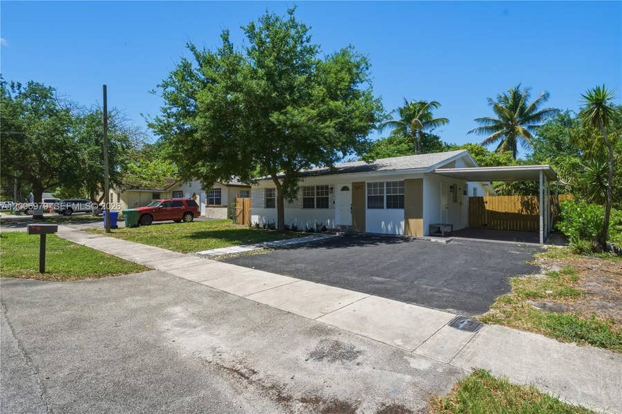 Property photo for 1657 SW 44th Avenue, Fort Lauderdale, FL