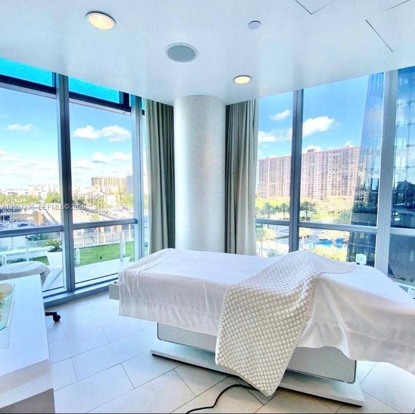 17121 Collins Avenue, #4006, Sunny Isles Beach, Sunny Isles Beach, FL 33160 Photo 30