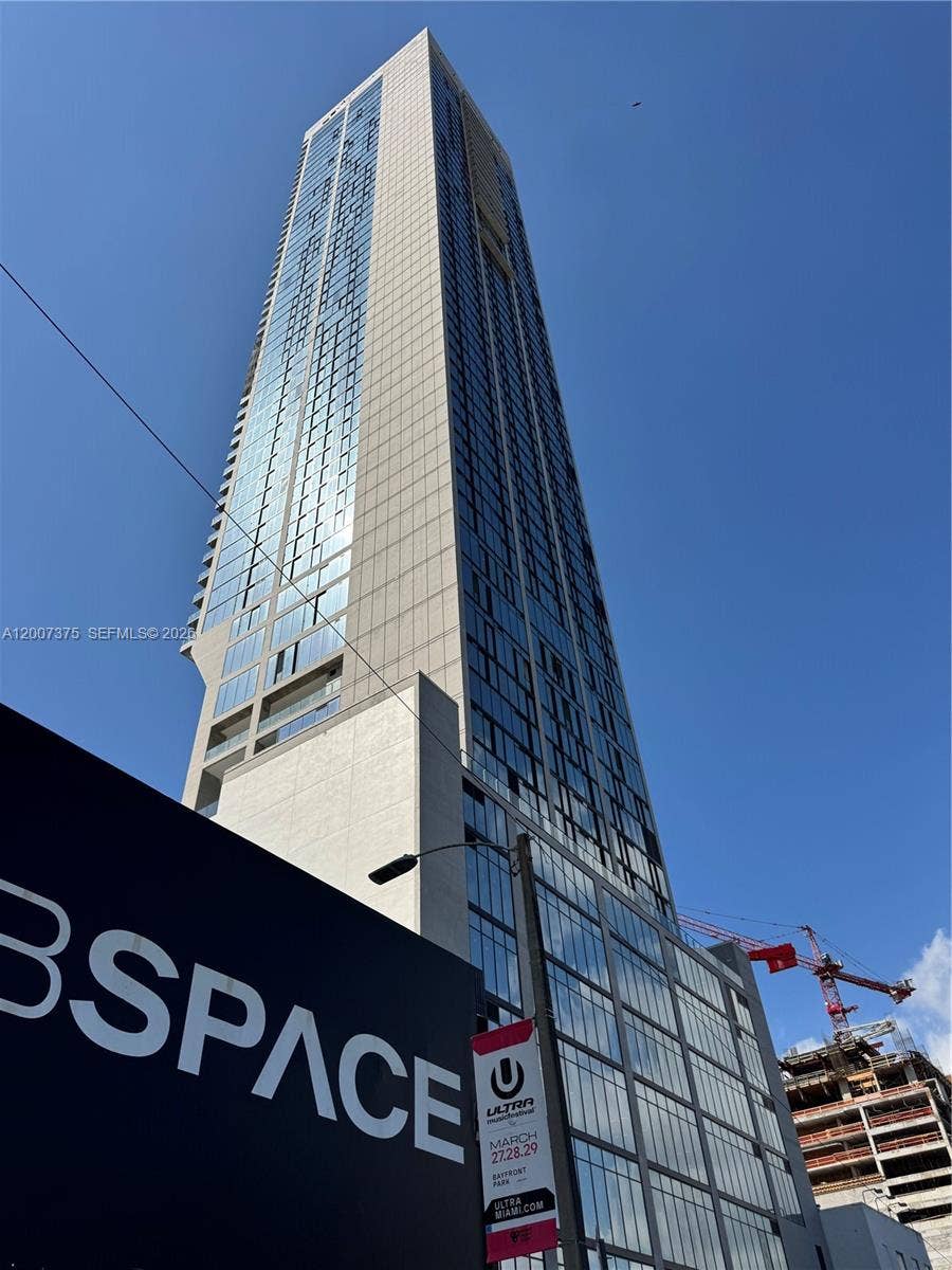 Property photo for 20 NE 11th Street, #3006B, Miami, FL