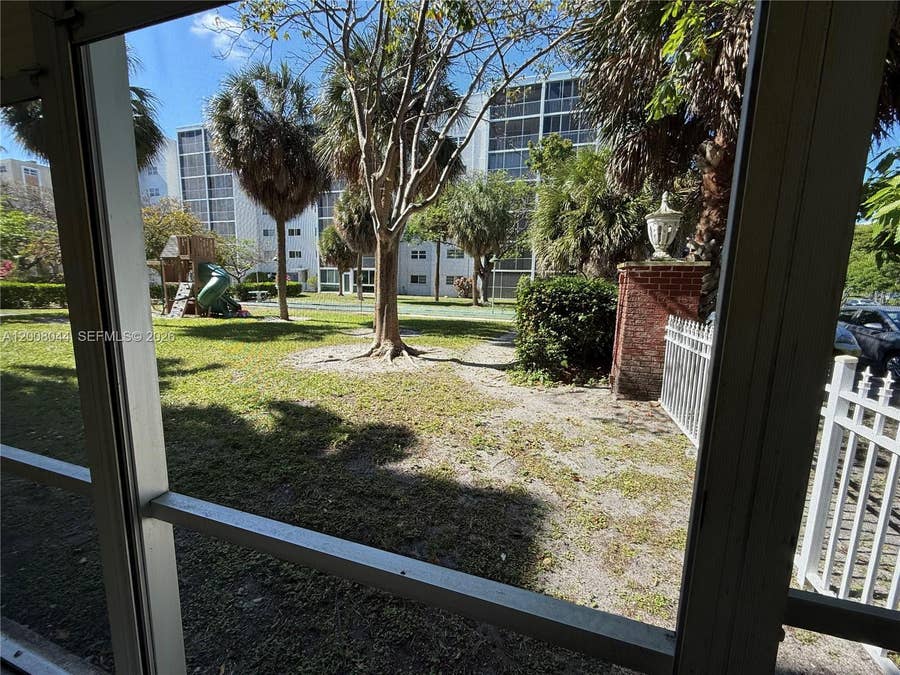Property photo for 609 NE 14th Avenue, #108, Hallandale Beach, FL