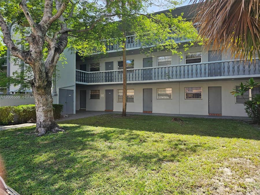 Property photo for 900 Tallwood Avenue, #207, Hollywood, FL