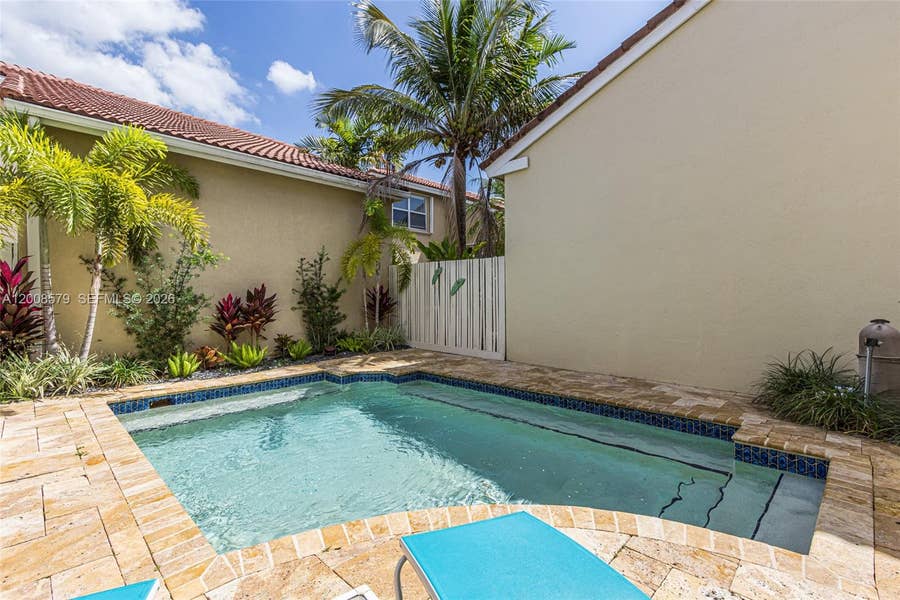 Property photo for 1125 Queen Palm Court, Hollywood, FL