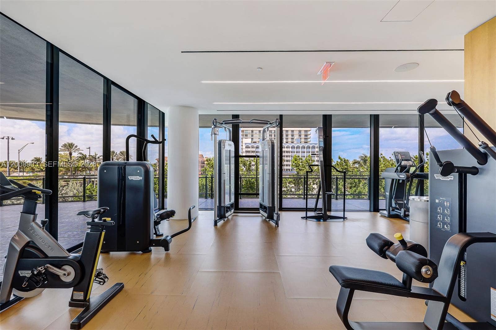 8701 Collins Avenue, #904, Miami Beach, FL 33154 Photo 29