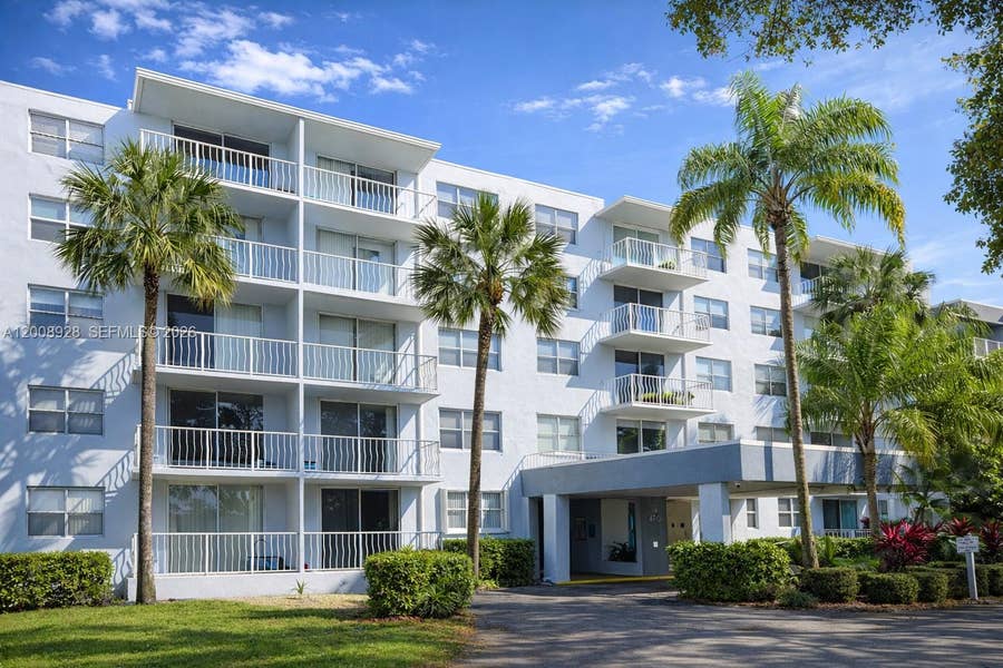 Property photo for 470 Executive Center Drive, #2D, West Palm Beach, FL