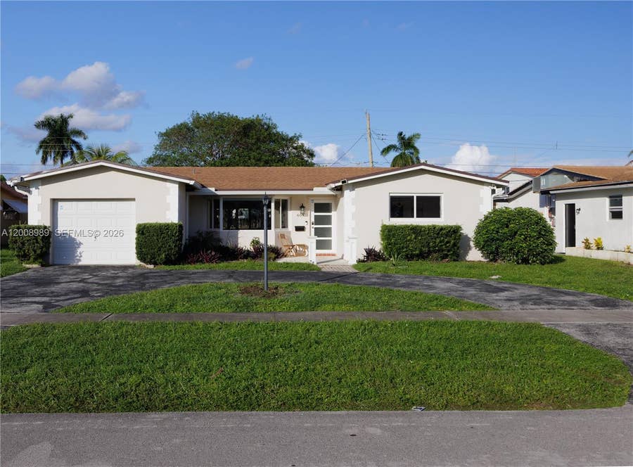 Property photo for 609 S Crescent Drive, Hollywood, FL