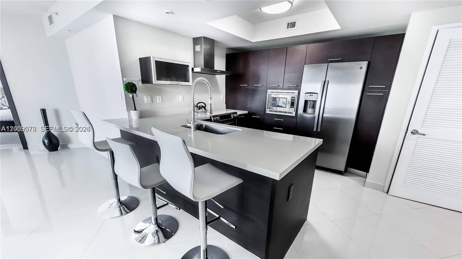 200 SE Sunny Isles Boulevard, #2-1205, Sunny Isles Beach, Sunny Isles Beach, FL 33160 Photo 8