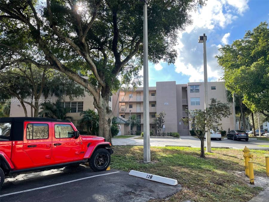 Property photo for 9471 Evergreen Place, #401, Davie, FL