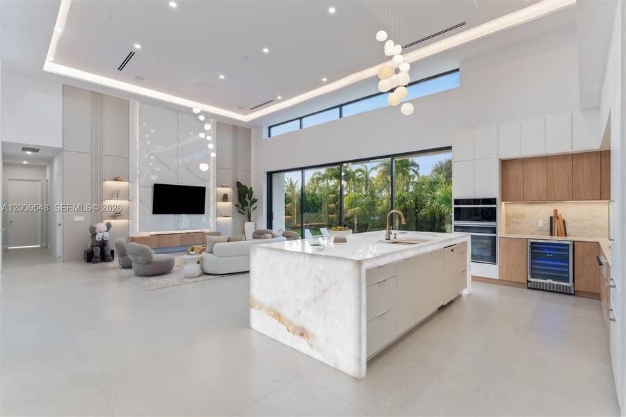 Property photo for 201 NE 27th Drive, Wilton Manors, FL