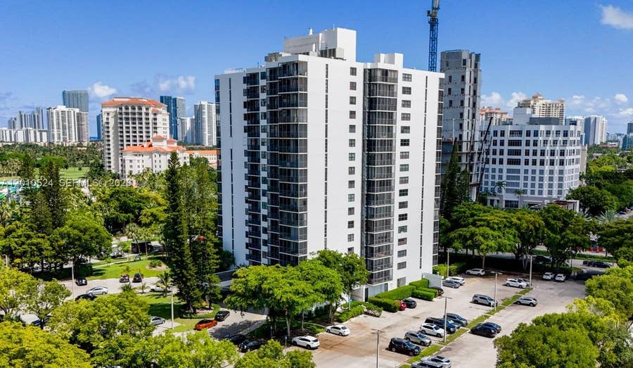 Property photo for 20100 W Country Club Drive, #504, Aventura, FL