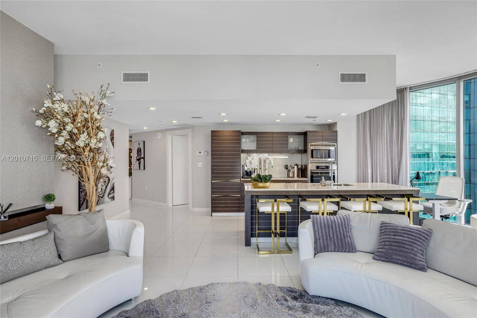 200 Biscayne Boulevard Way, #4401, Miami, FL 33131 Photo 10