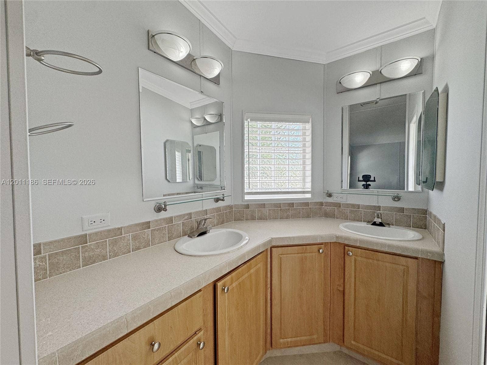 2863 SW 58th Manor, Dania Beach, FL 33312 Photo 12