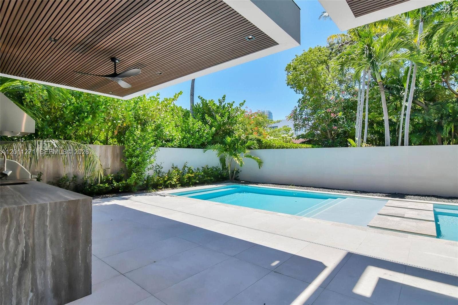 125 SW 29th Road, Miami, FL 33129 Photo 4