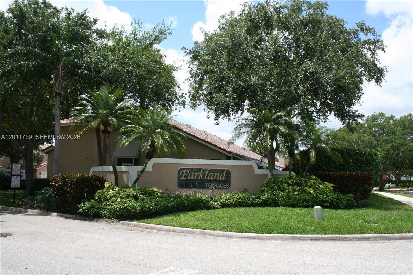 6200 NW 74th Court, Parkland, FL 33067 Photo 2
