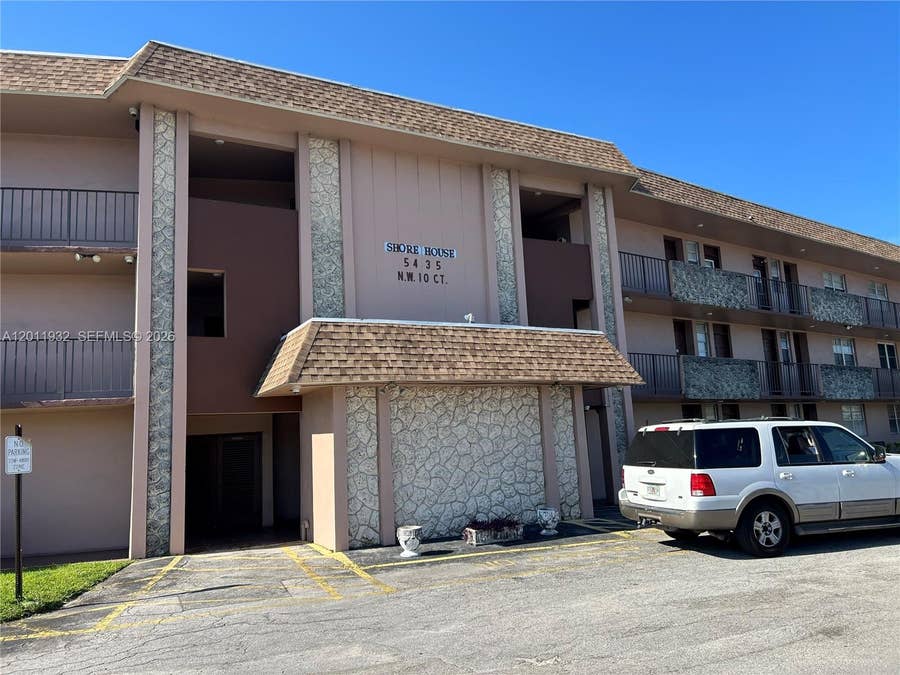 Property photo for 5435 NW 10th Court, #106, Plantation, FL