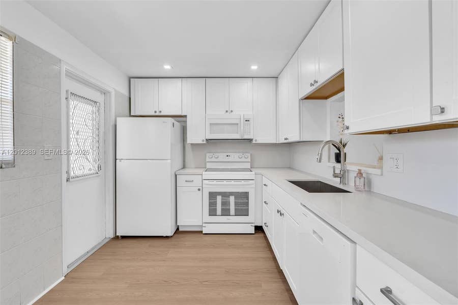 Property photo for 218 NE 12th Avenue, #302, Hallandale Beach, FL