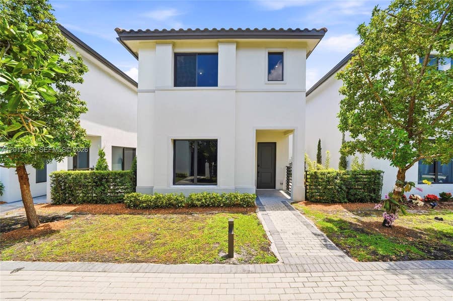 Property photo for 4356 NW 80th Avenue, Doral, FL