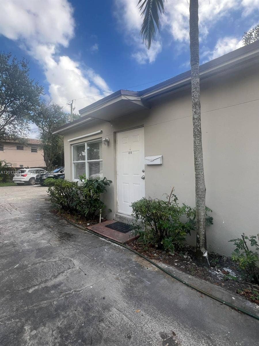Property photo for 915 N 19th Avenue, Hollywood, FL