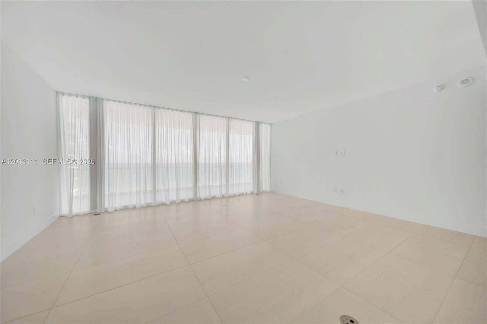 153 N Seabreeze Boulevard, #801, Fort Lauderdale, Fort Lauderdale, FL 33304 with curtins