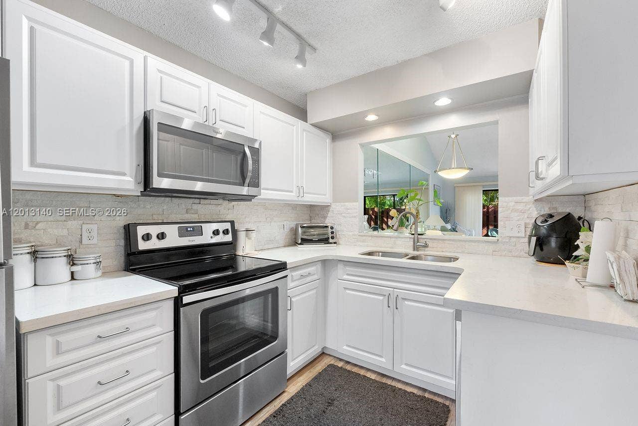462 SE 14th Street, Dania Beach, FL 33004 Photo 8