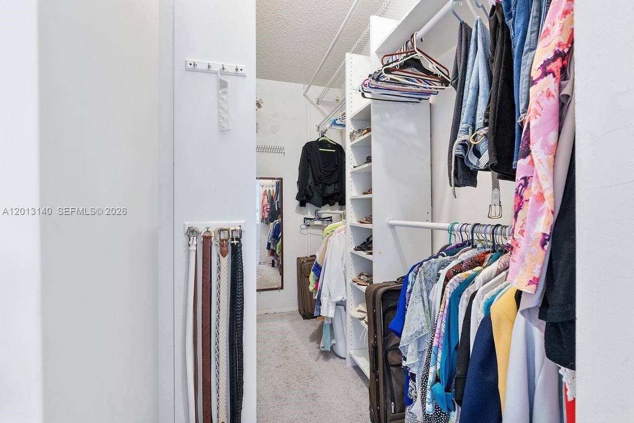 462 SE 14th Street, Dania Beach, FL 33004 Walk-in CA closet