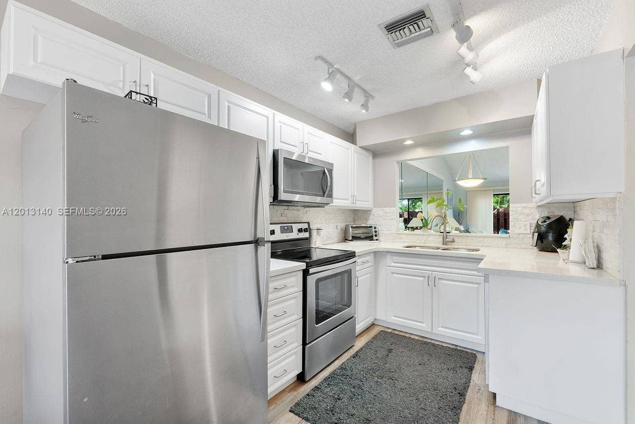 462 SE 14th Street, Dania Beach, FL 33004 Photo 7
