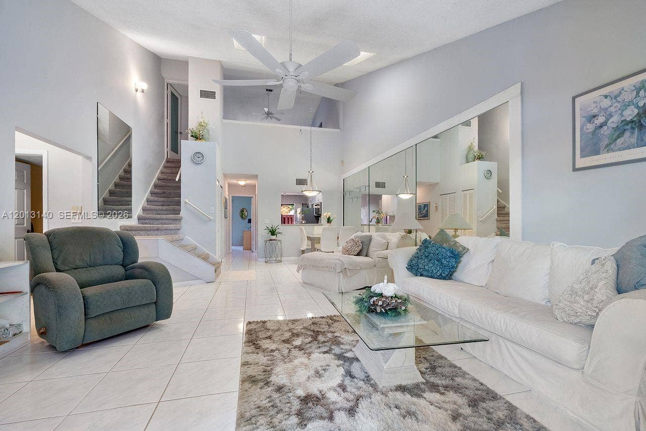 462 SE 14th Street, Dania Beach, FL 33004 Tastefully decorated and appointed