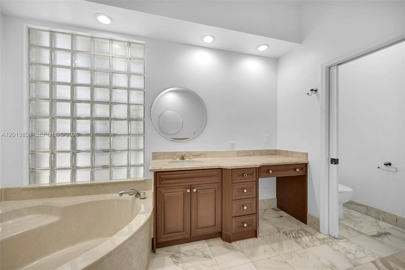 2468 Bay Isle Court, Weston, FL 33327 Photo 49