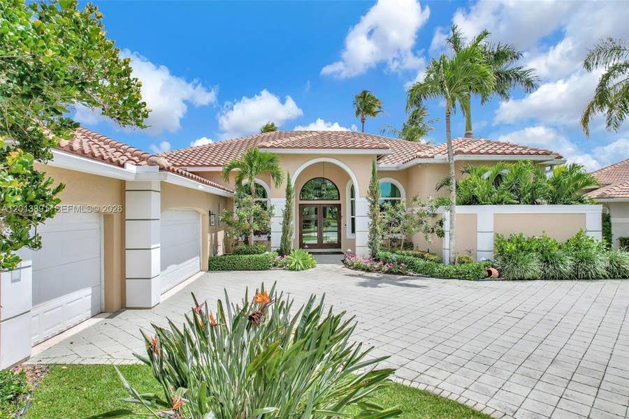 Property photo for 2715 Edgewater Court, Weston, FL