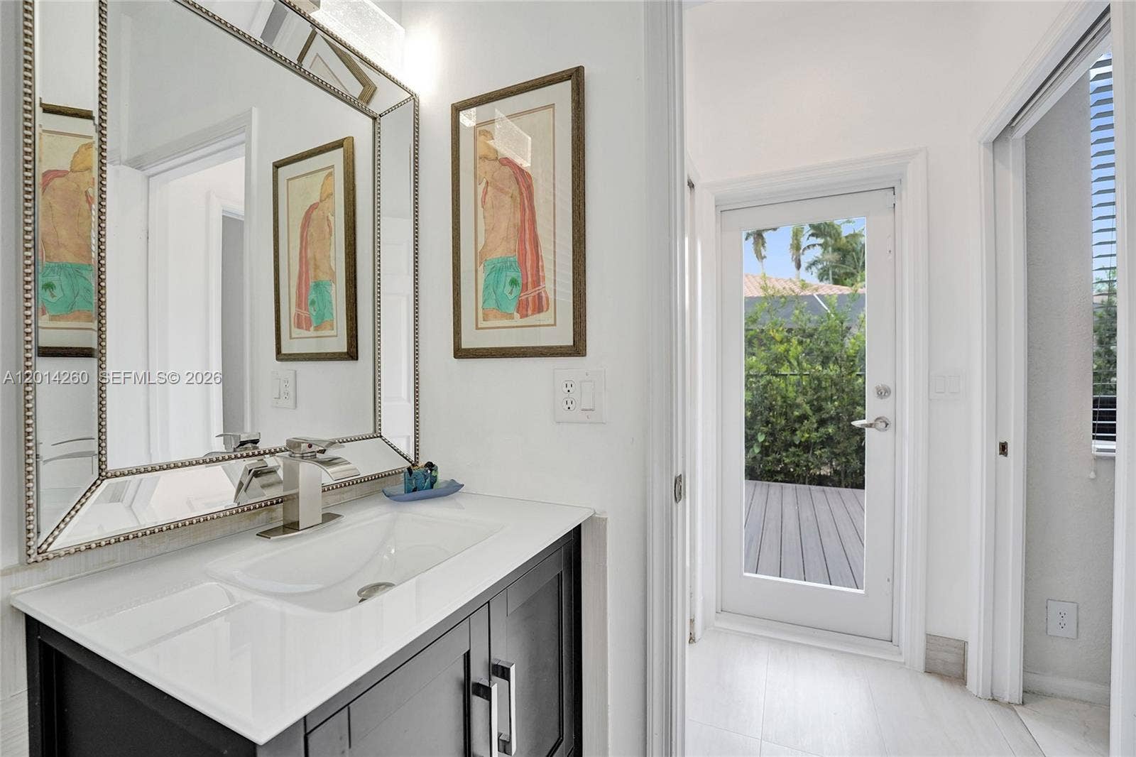 1640 Island Way, Weston, FL 33326 Half Cabana Bathroom