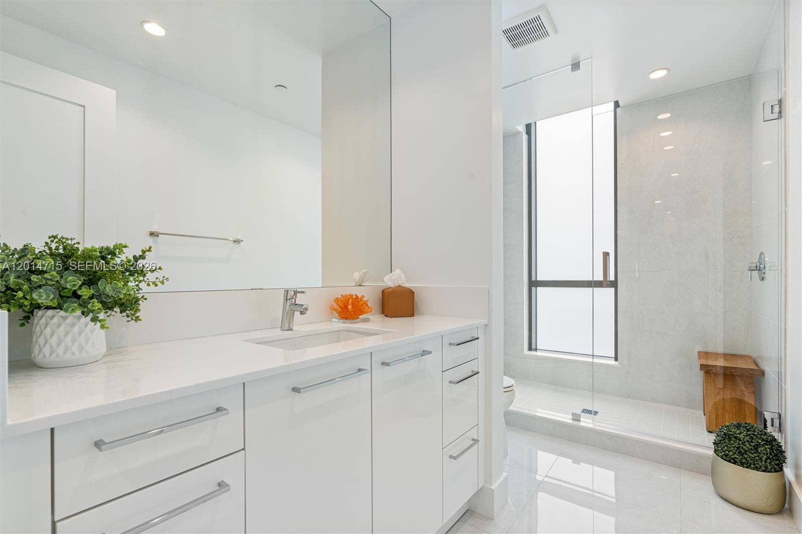 100 E Las Olas Boulevard, #4203, Fort Lauderdale, FL 33301 3rd Bathroom