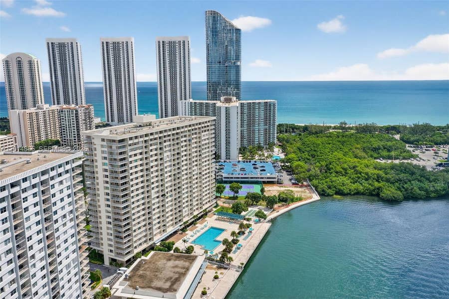 Property photo for 300 Bayview Drive, #1009, Sunny Isles Beach, FL