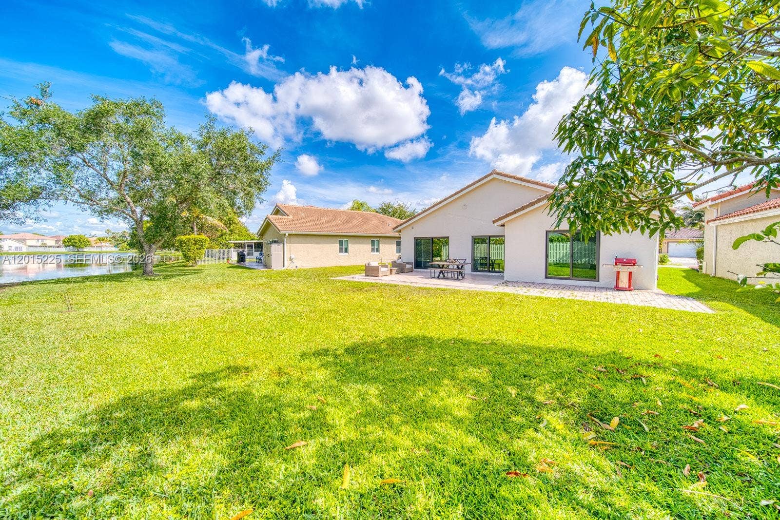 77 Gables Boulevard, Weston, FL 33326 Photo 35
