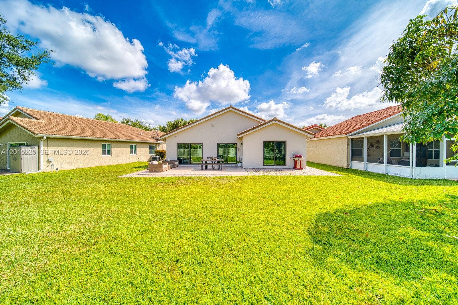 77 Gables Boulevard, Weston, FL 33326 Photo 32