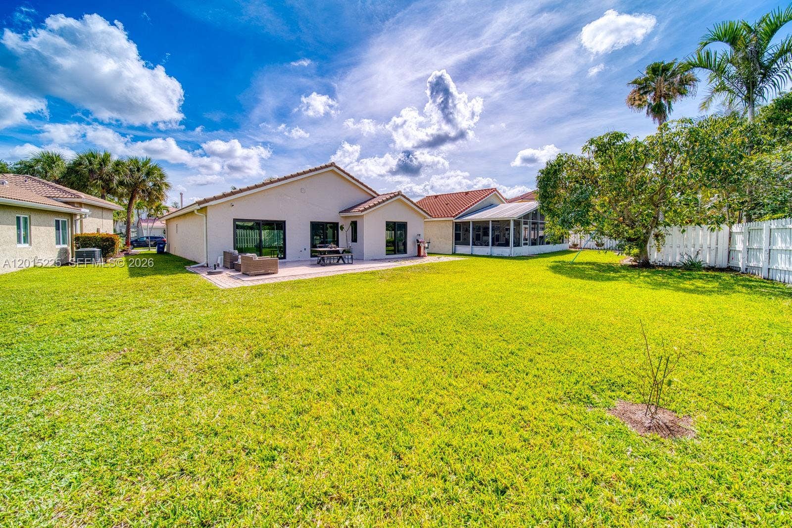 77 Gables Boulevard, Weston, FL 33326 Photo 33
