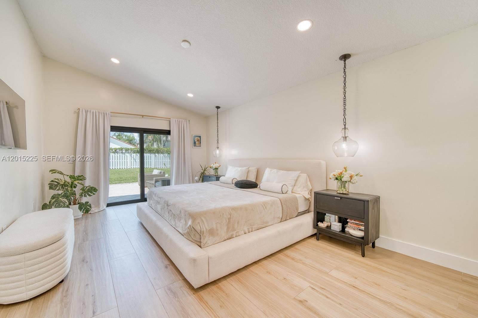 77 Gables Boulevard, Weston, FL 33326 Photo 24