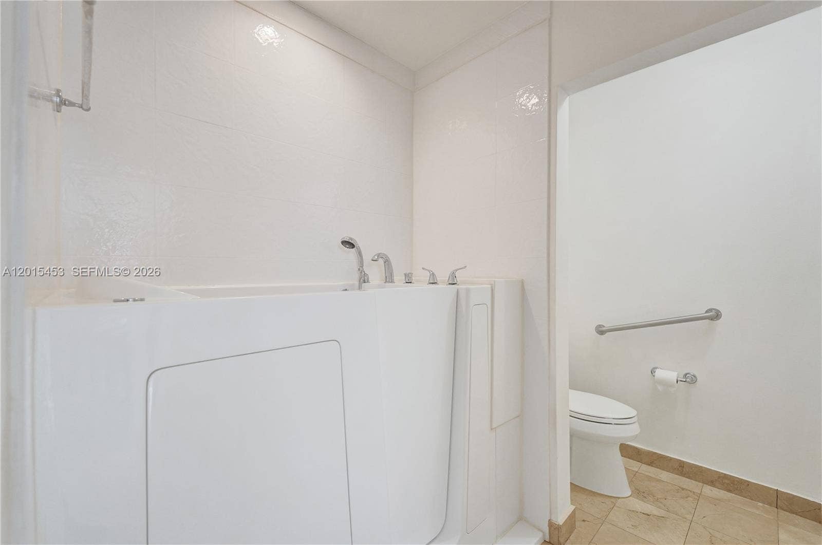 16135 Emerald Estates Drive, #166, Weston, FL 33331 With Walk in tub & heater