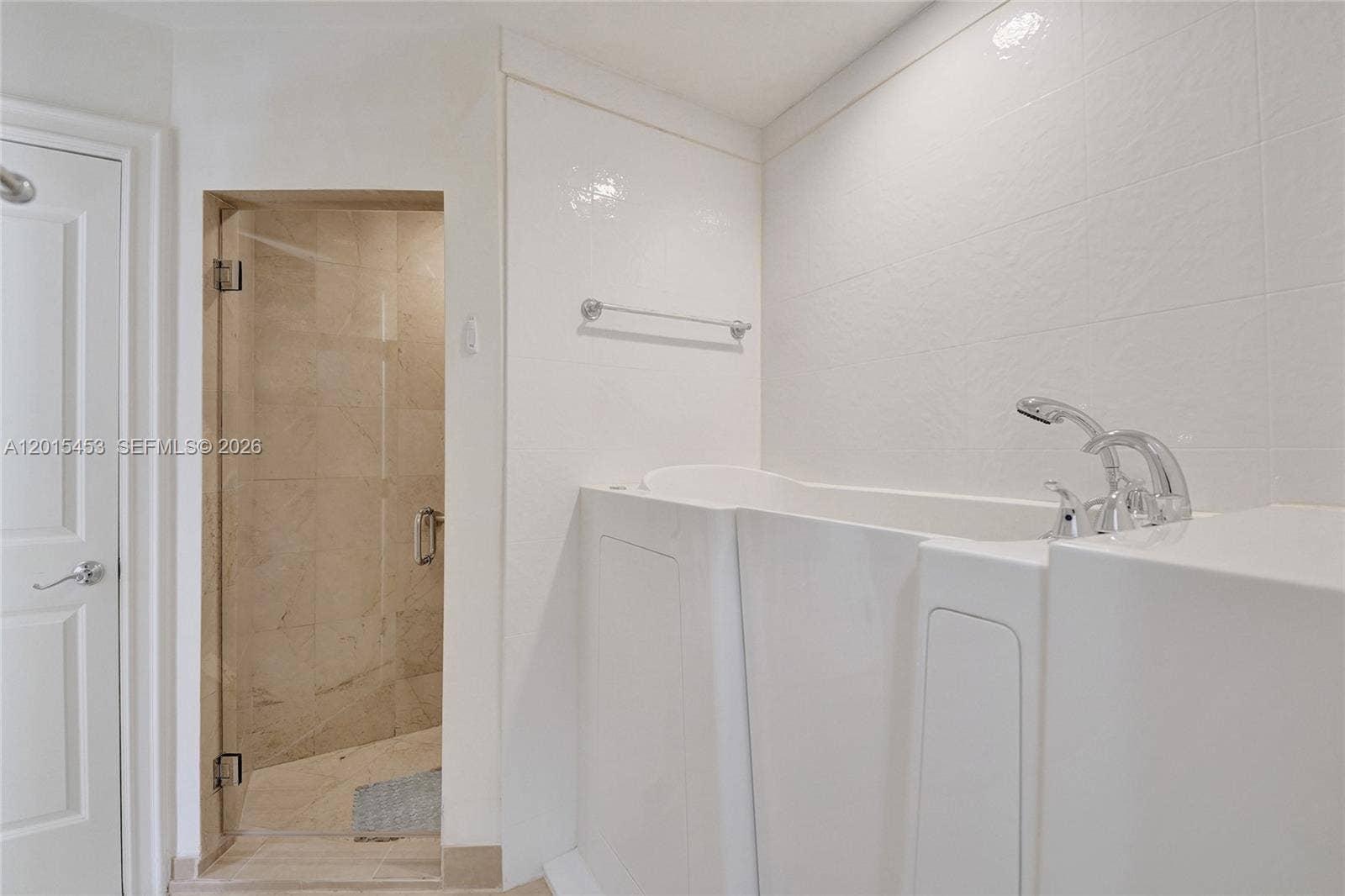 16135 Emerald Estates Drive, #166, Weston, FL 33331 With Walk in tub & heater
