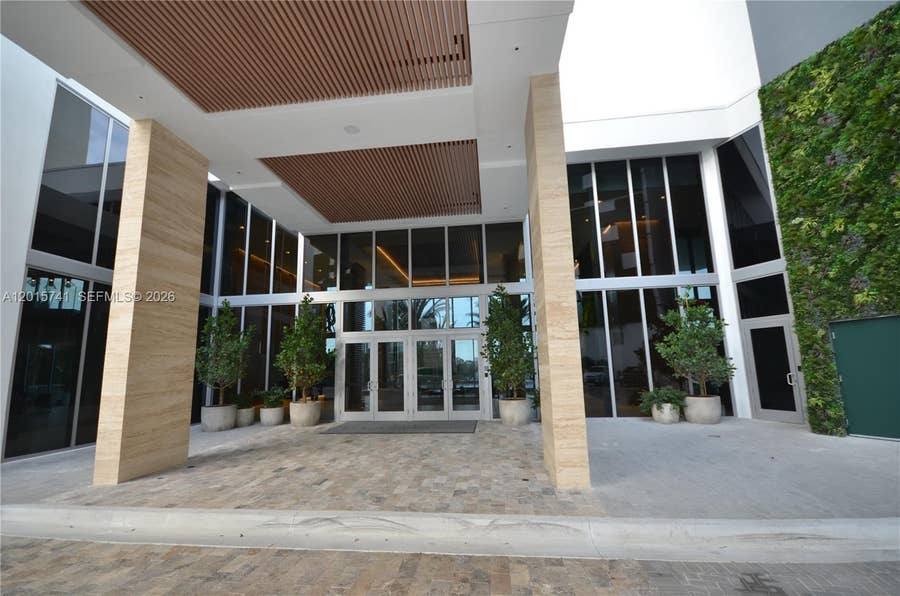 Property photo for 16385 Biscayne Boulevard, #519, North Miami Beach, FL