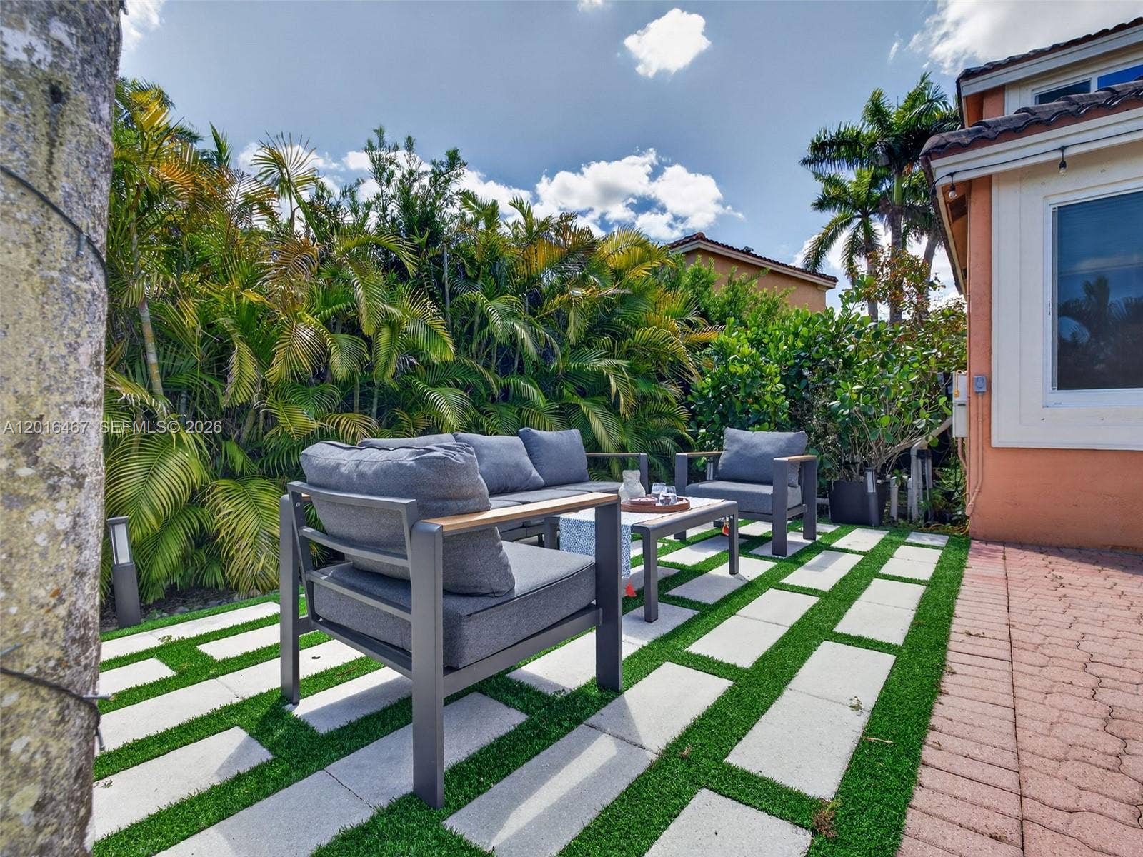 Stunning patio area , by the pool.