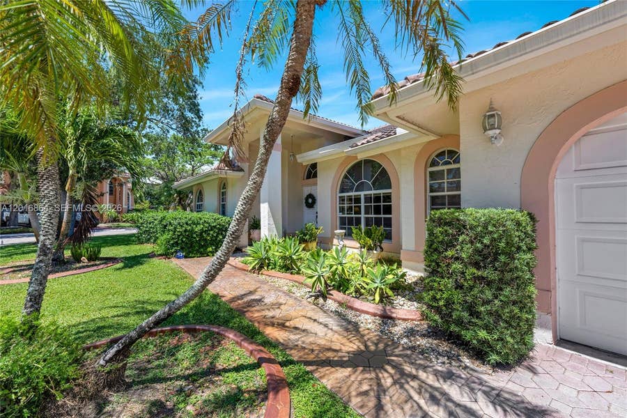 Property photo for 701 SW 93rd Terrace, Pembroke Pines, FL