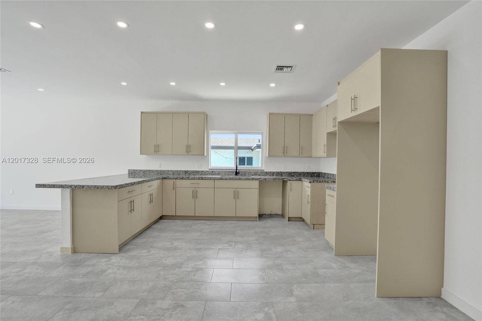 2536 NW 9th Court, Fort Lauderdale, FL 33311 Photo 5