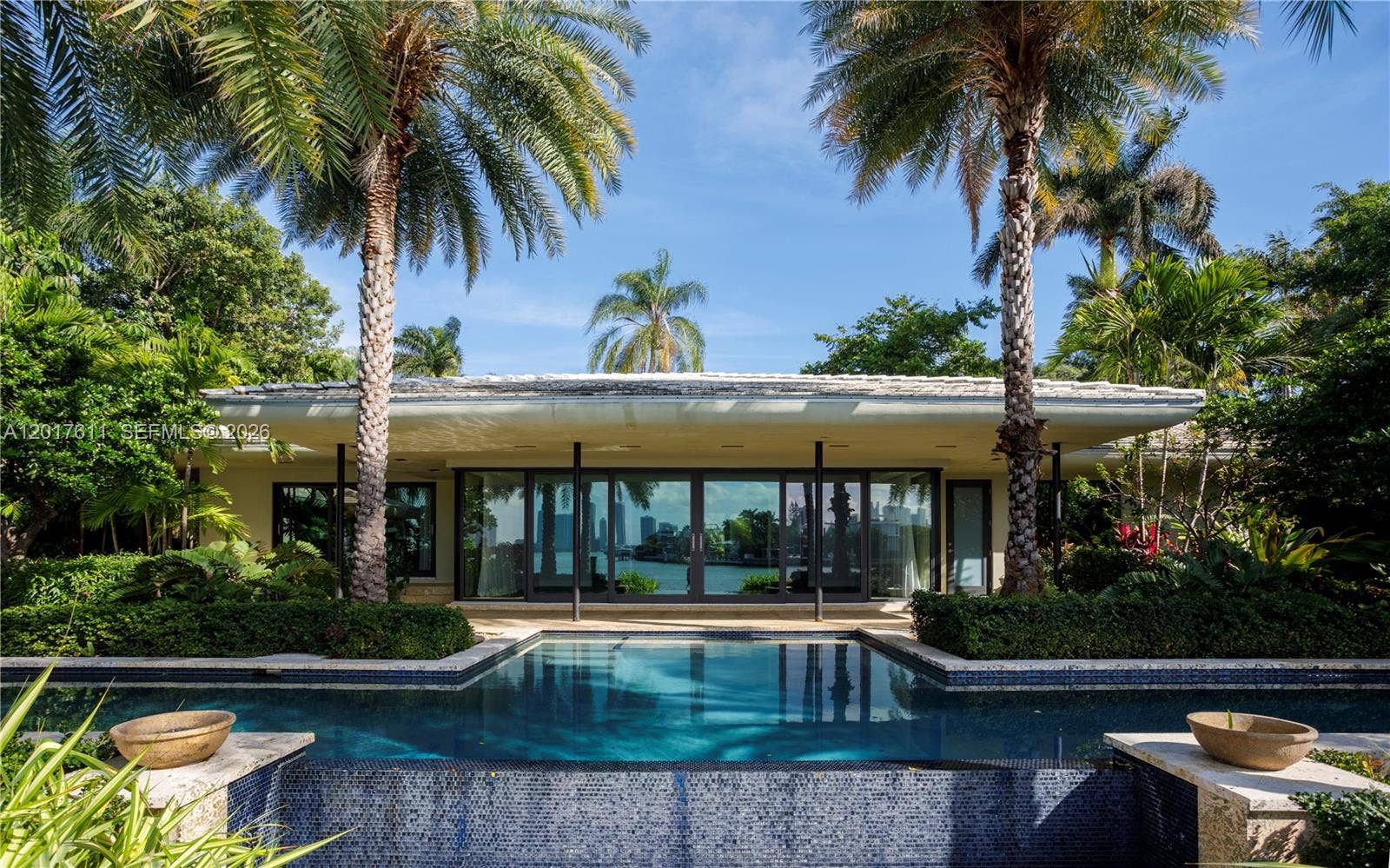 250 W San Marino Drive, Miami Beach, FL 33139 Photo 2