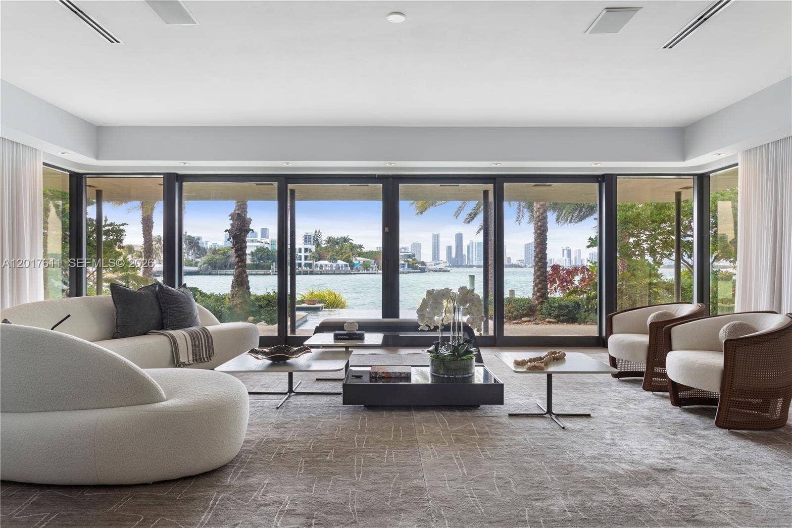 250 W San Marino Drive, Miami Beach, FL 33139 Photo 12